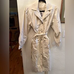 Women's Vintage Saxton Hall Cream Trench Coat size 7